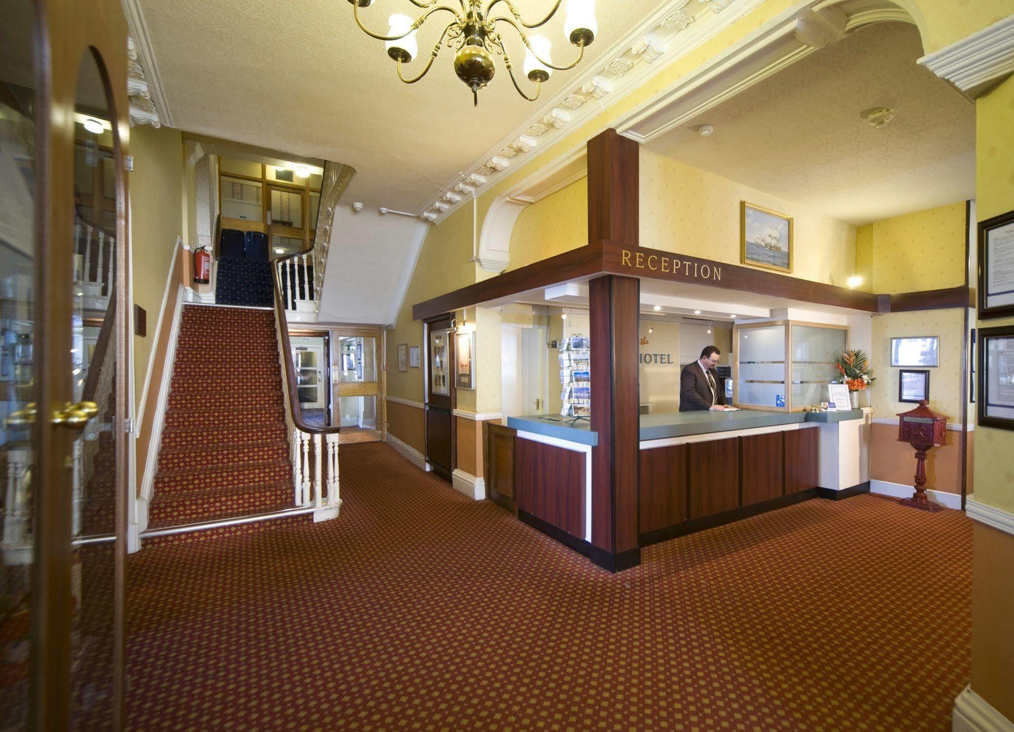 The Marine Hotel Llandudno Exterior photo